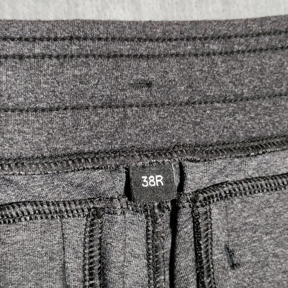 Public Rec Gamechanger Shorts Men 38 Heather Charcoal Performance Stretch Casual - Picture 8 of 15